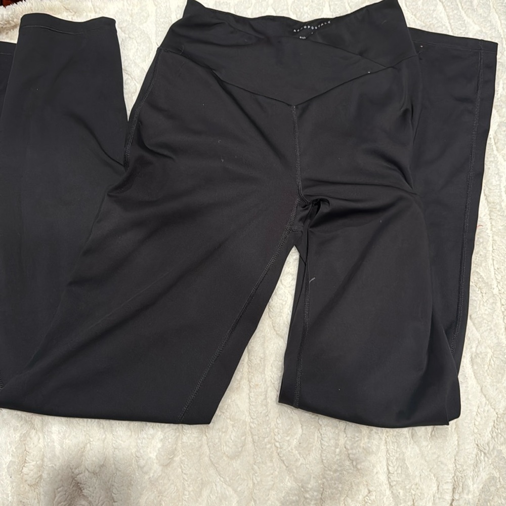 Cross flare leggings